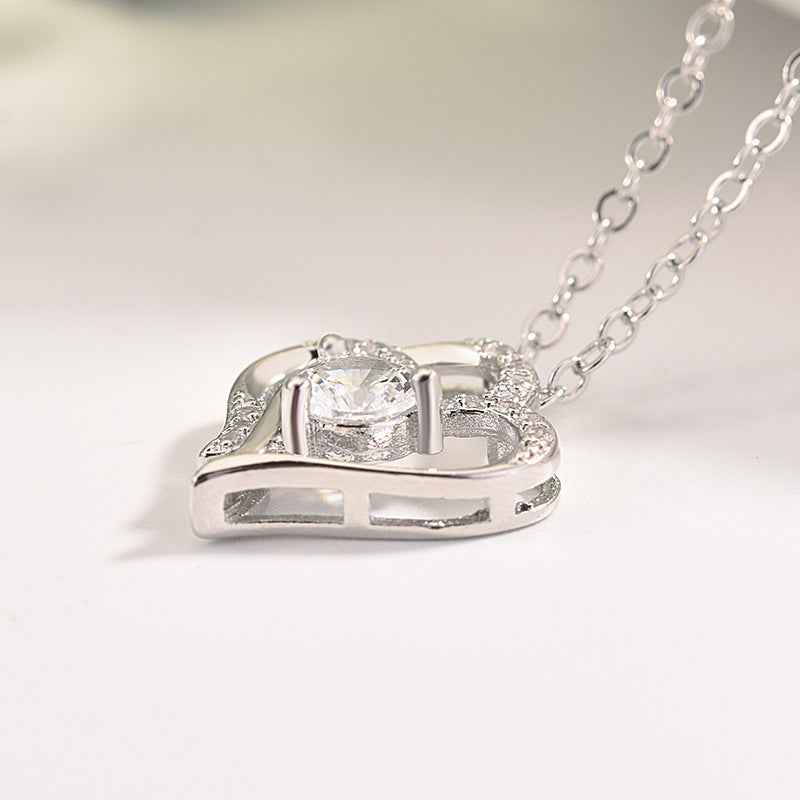 White Gold Double Heart Pendant Necklace Clavicle Pendant Diamond Heart Necklace